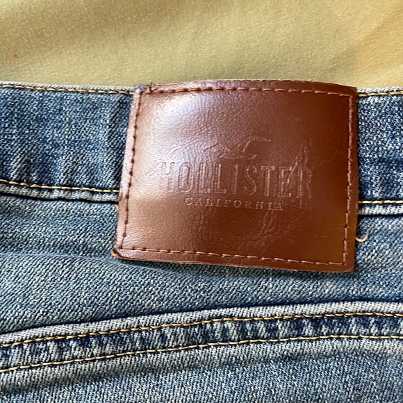 Hollister Men’s jeans! - Picture 3 of 3